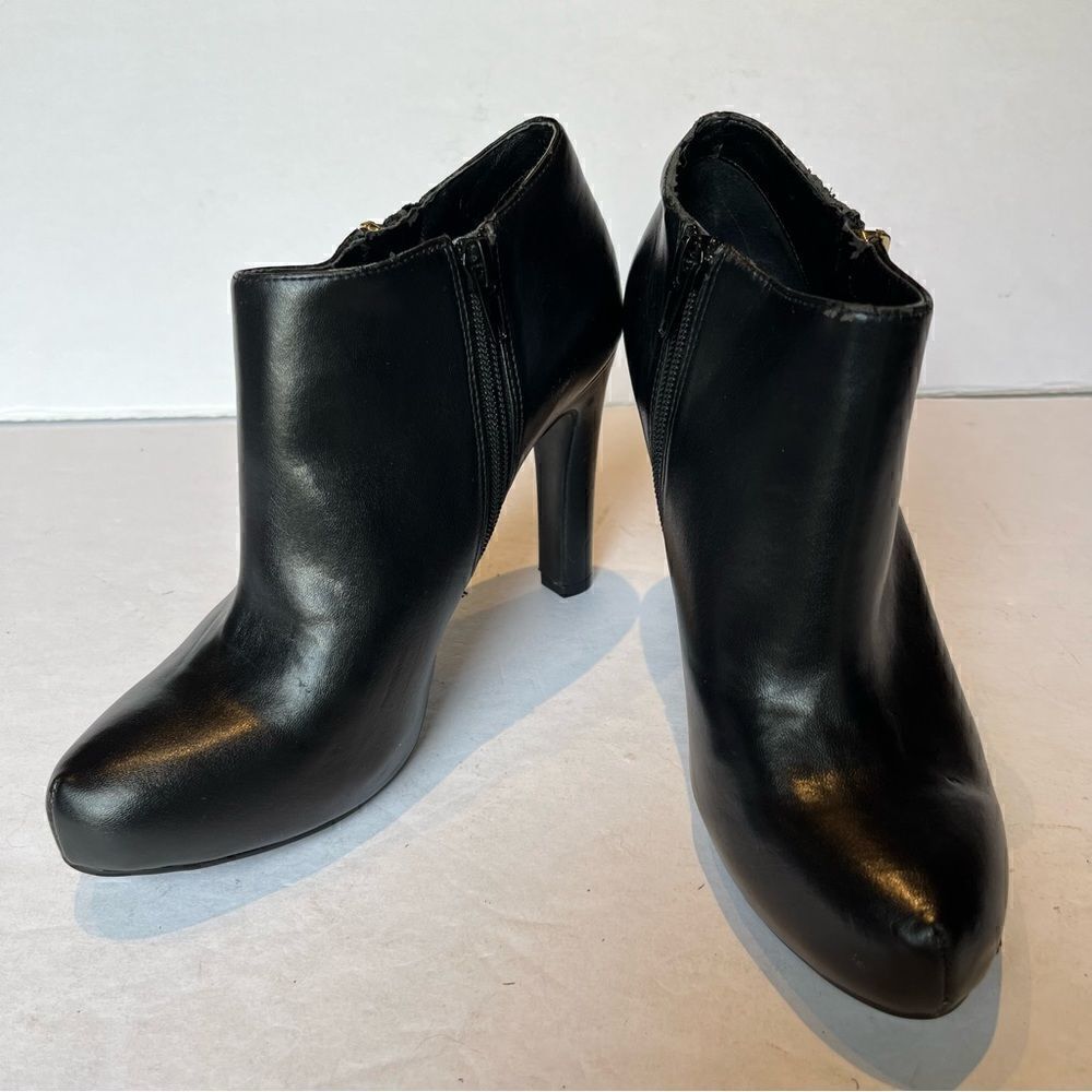 Women's Marc Fisher Black High Heeled Ankle Boots Size 6M
